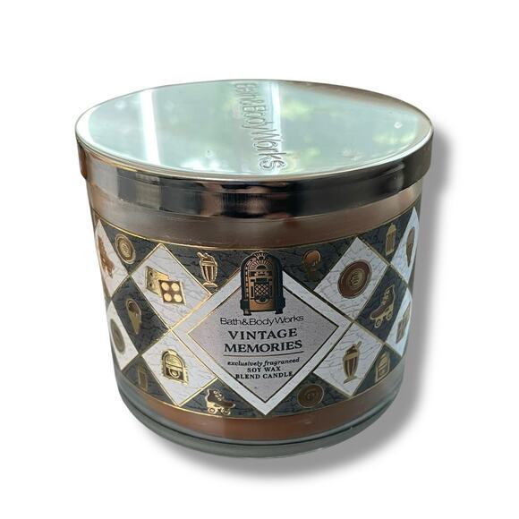 Bath & Body Works Vintage Memories 3 Wick Candle Sweet Cream Cinnamon 14.5 oz - Picture 12 of 12
